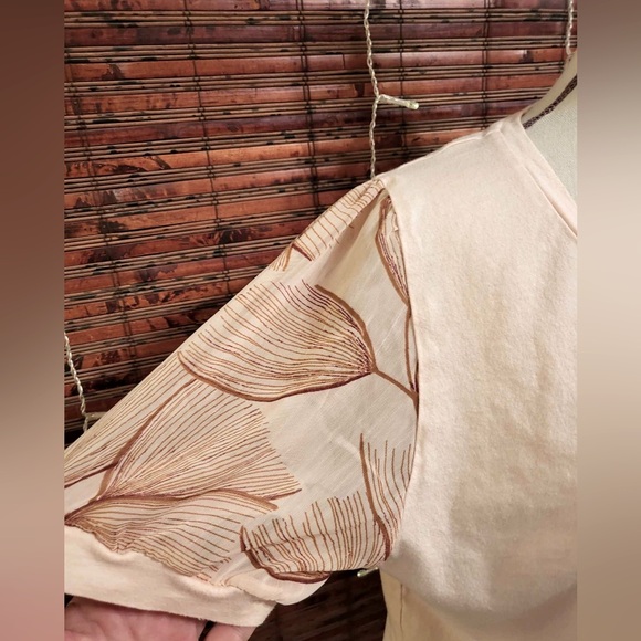 👚5for$15!🕶️DKNY top. - Picture 4 of 5